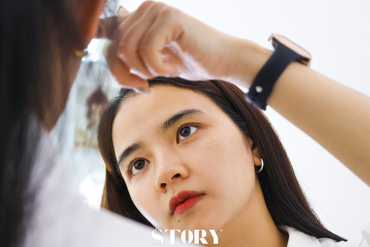 Người đứng sau vẻ đẹp cô dâu 