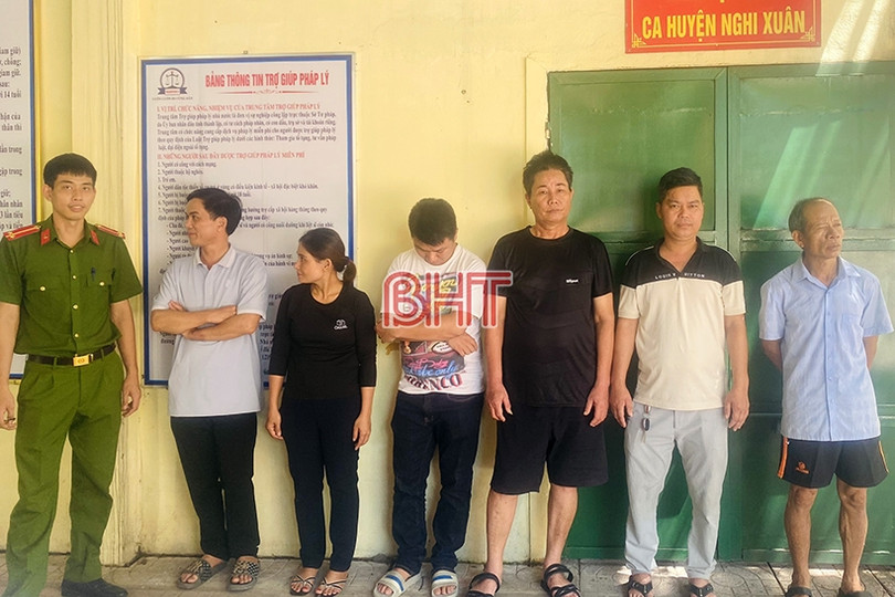 Bắt 7 con bạc đang say sưa “giật liêng” ở Nghi Xuân