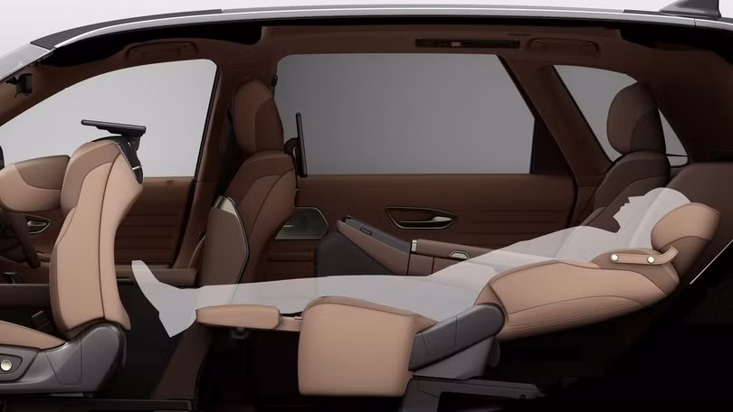 Chủ tịch Toyota: Century SUV là một mẫu xe phù hợp với giới trẻ