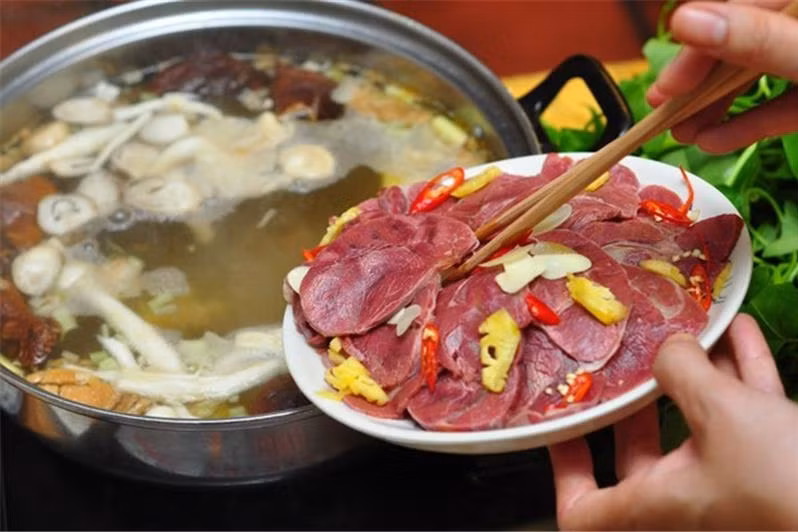 Ngộ độc thực phẩm cần nhập viện ngay khi có dấu hiệu sau