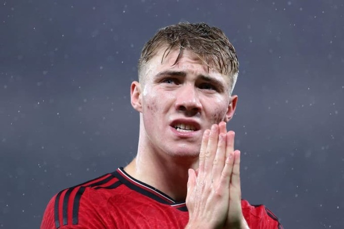 Man Utd thua dù Hojlund lập cú đúp ở Champions League