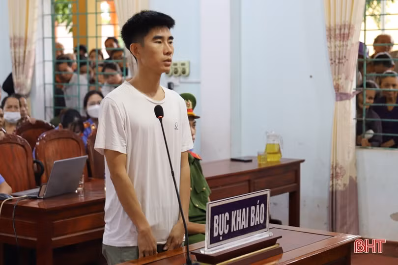 Hủy hoại tài sản của người tình sau cơn ghen mù quáng