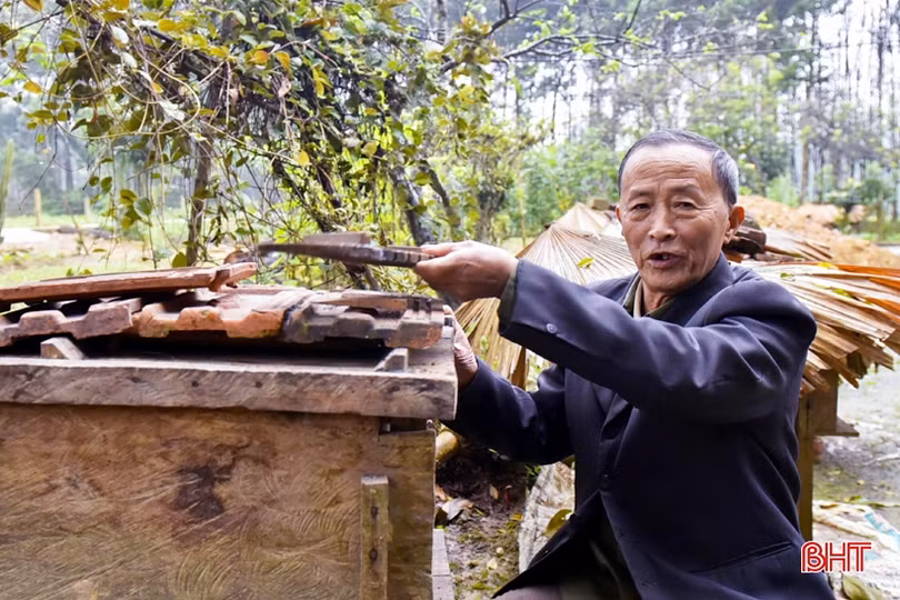 Người cao tuổi Hà Tĩnh phấn khởi trước thông tin tuổi hưởng trợ cấp hưu trí giảm xuống 75