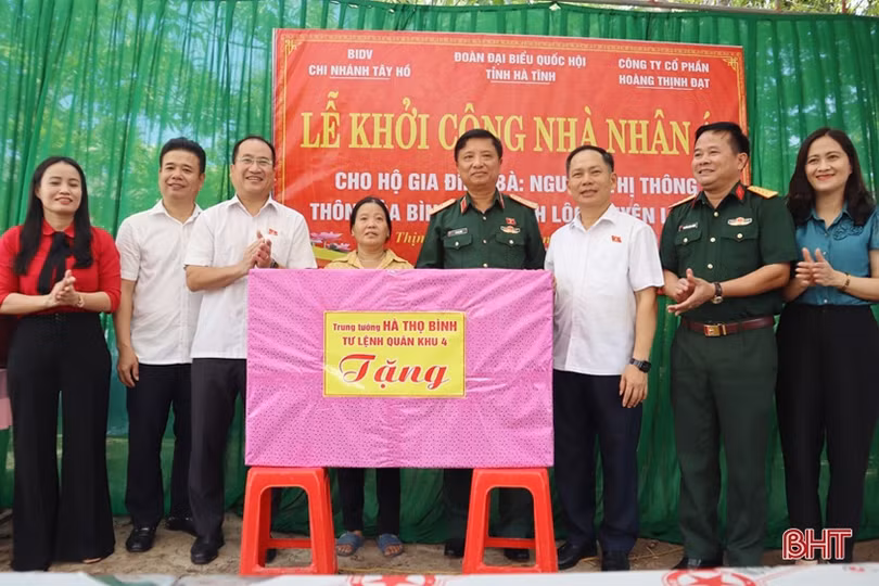 Đoàn ĐBQH Hà Tĩnh khởi công xây nhà nhân ái tại Lộc Hà