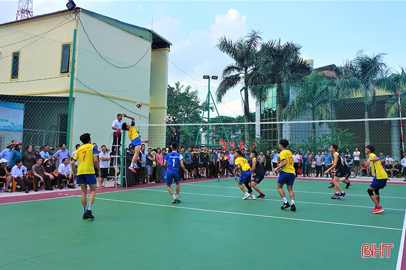 Sôi nổi Giải Bóng chuyền doanh nghiệp Hương Khê