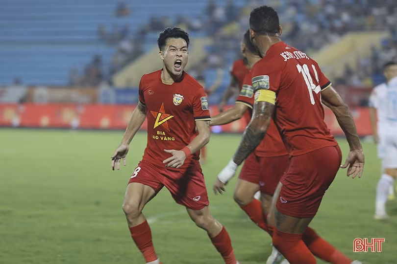 Tiền vệ Nguyễn Trung Học: “Tôi muốn tiếp tục cống hiến cho Hồng Lĩnh Hà Tĩnh”