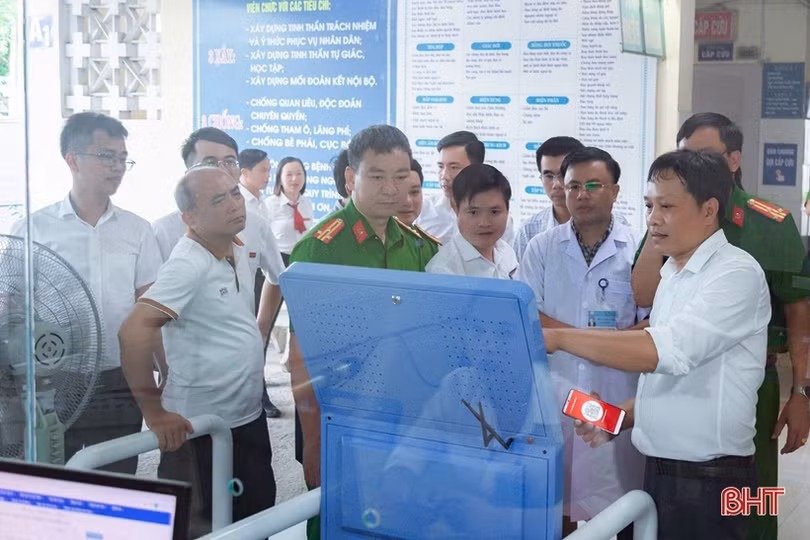 Thanh toán không dùng tiền mặt tại cơ sở y tế ở Hương Sơn