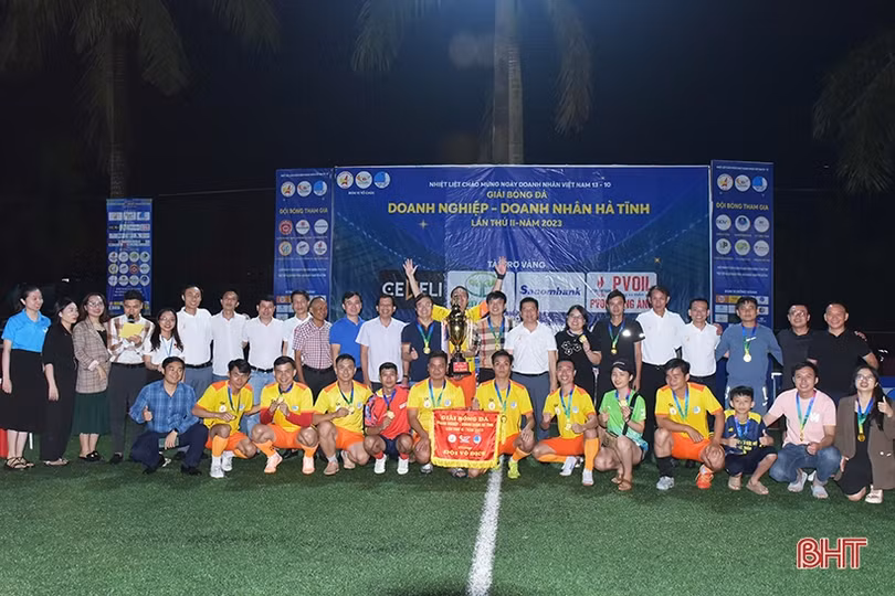 VPBank vô địch Giải Bóng đá Doanh nghiệp - Doanh nhân Hà Tĩnh