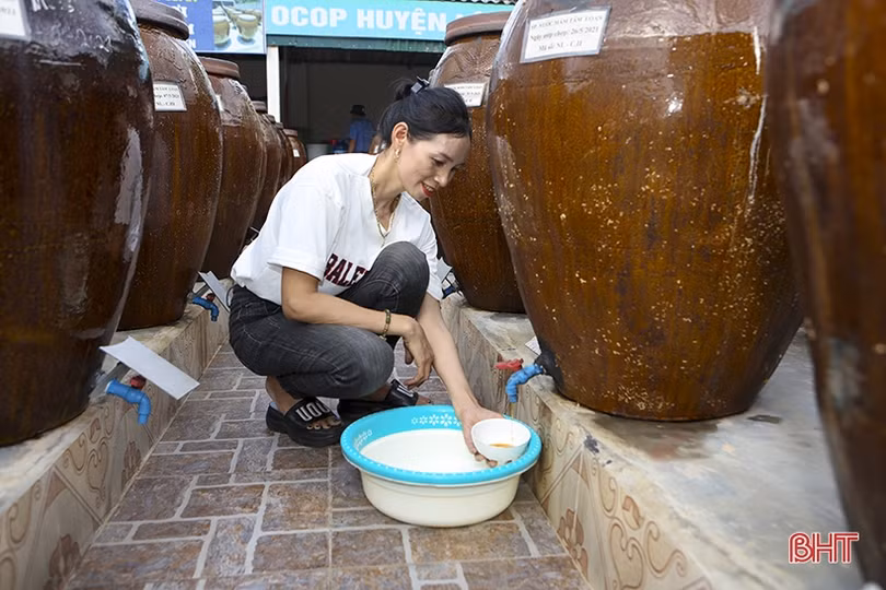 Chồng biết “chia ngọt, sẻ bùi”, vợ trở thành doanh nhân tiêu biểu