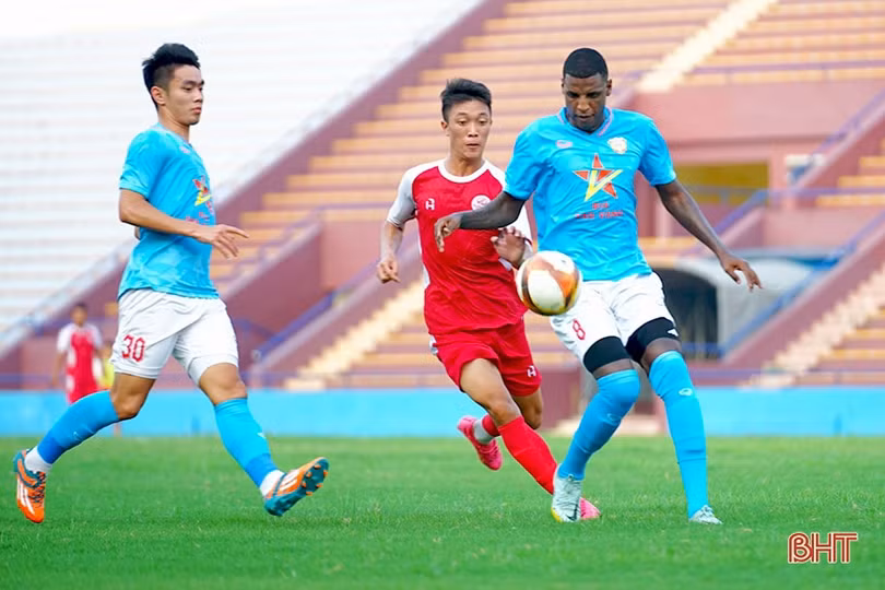 Hồng Lĩnh Hà Tĩnh chạm trán ứng viên vô địch trong vòng đấu đầu