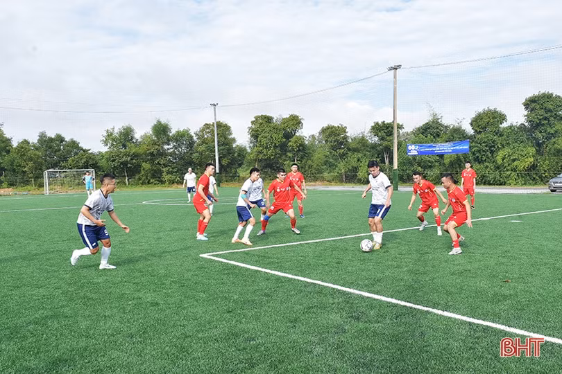 VPBank vô địch Giải Bóng đá Doanh nghiệp - Doanh nhân Hà Tĩnh