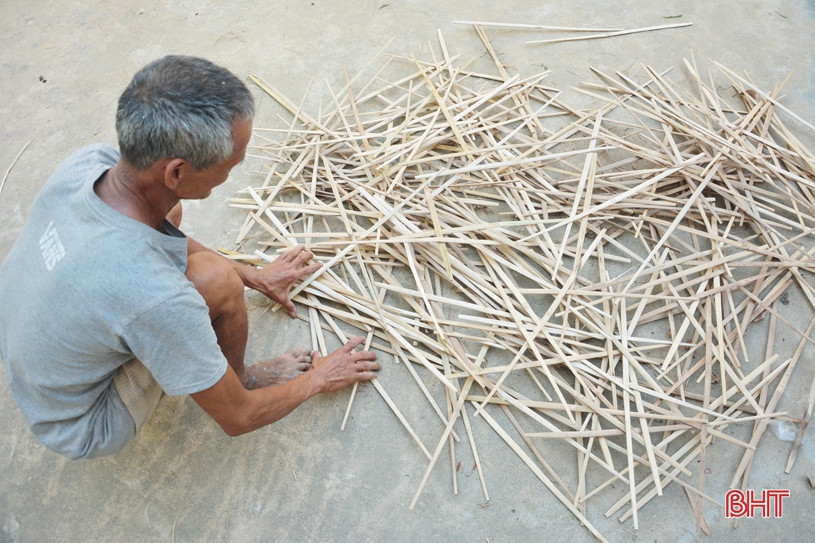 Đan nơm - nghề phụ, niềm vui chính của người dân Yên Mỹ