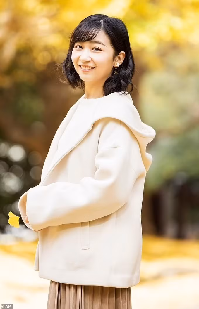 Vẻ đẹp của công chúa Nhật Kako thu hút sự chú ý