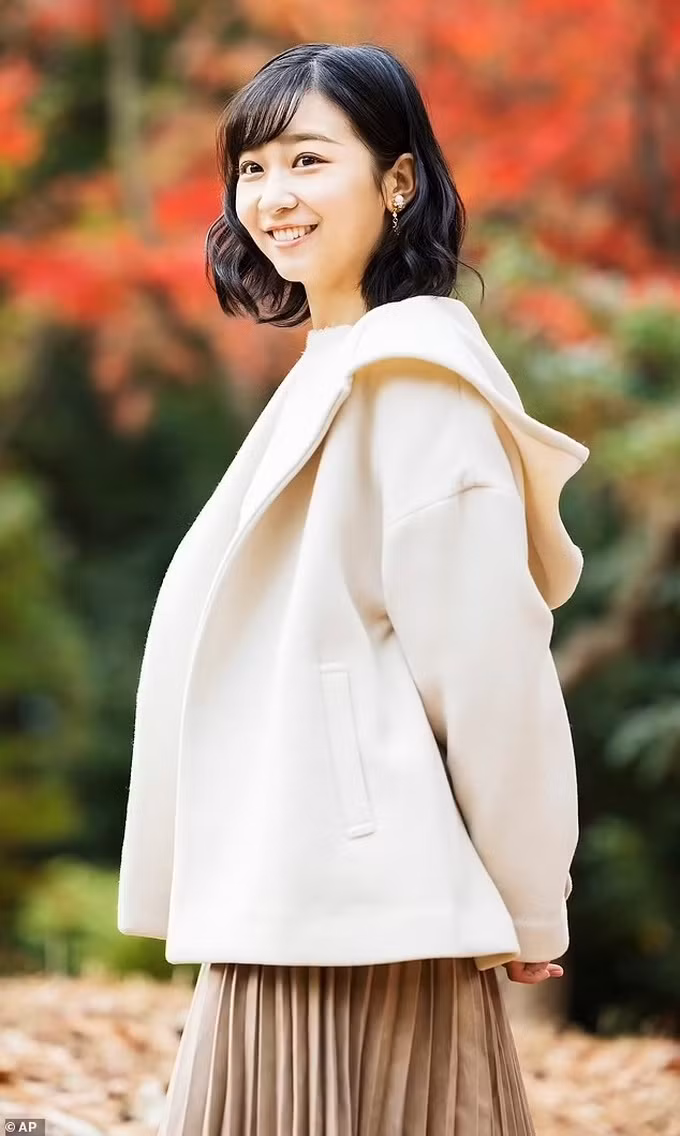 Vẻ đẹp của công chúa Nhật Kako thu hút sự chú ý