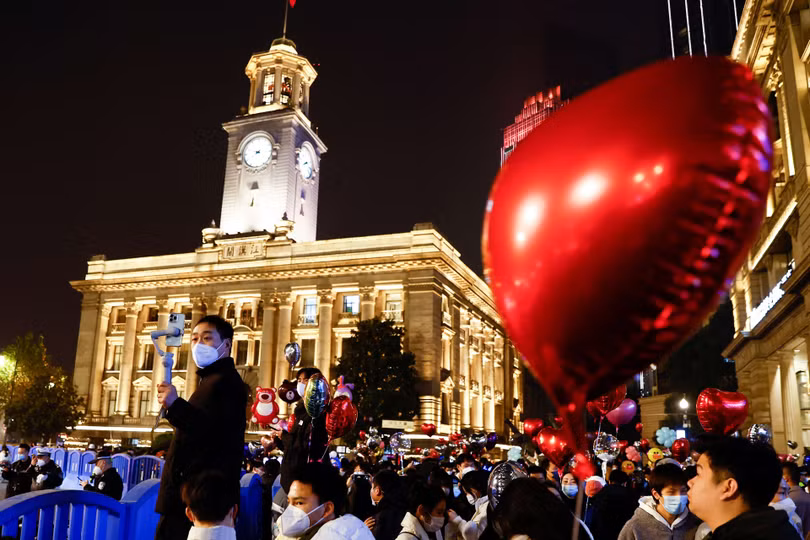 Biển người chào đón năm mới trên khắp thế giới