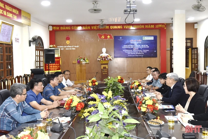 Cao đẳng Việt - Đức Hà Tĩnh hợp tác đào tạo với trường Saekyung Hàn Quốc