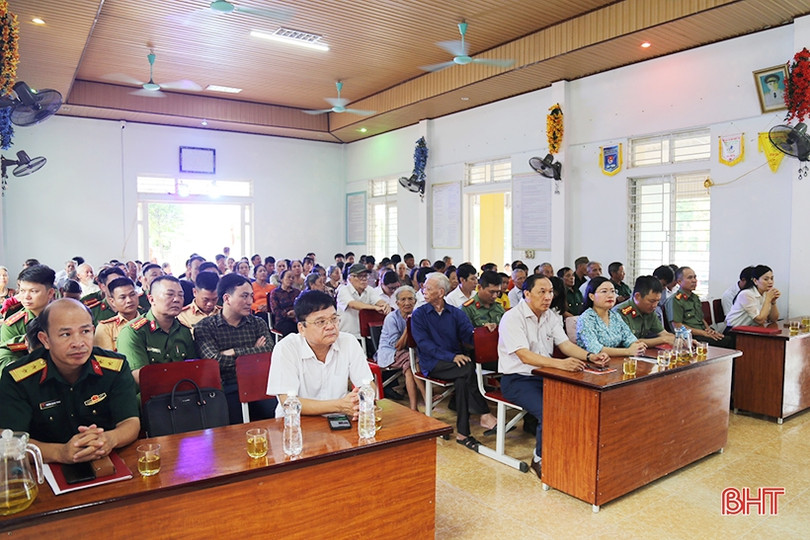 Lãnh đạo tỉnh chung vui “Ngày hội toàn dân bảo vệ an ninh Tổ quốc” tại Thạch Hà