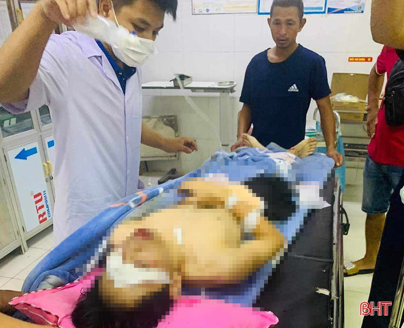Sau tiếng nổ lớn, nam sinh ở Hà Tĩnh dập nát bàn tay