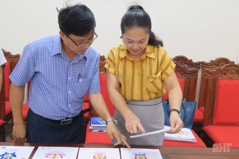 Công bố biểu trưng Đại hội Công đoàn Hà Tĩnh lần thứ XIX