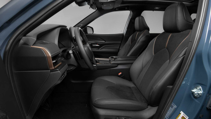 Toyota Grand Highlander 2024 bắt đầu được sản xuất, giá từ 44.405 USD