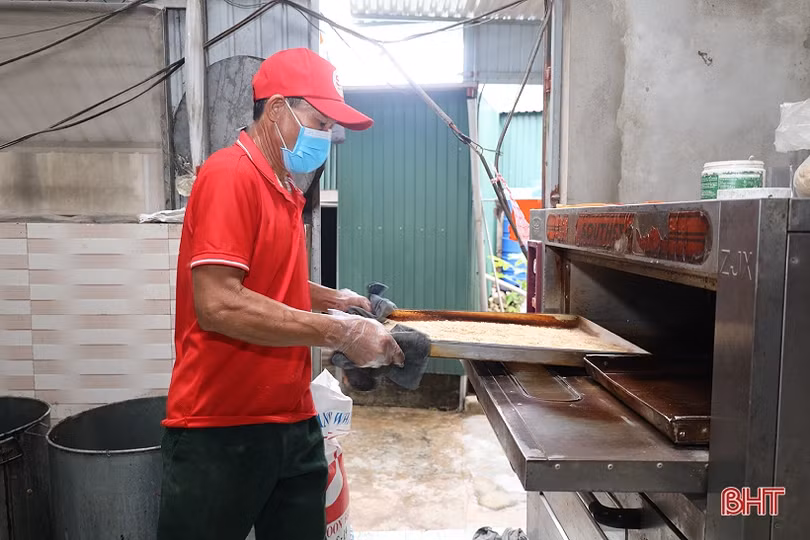 Đậm đà kẹo lạc “OCOP 3 sao” Sửu Hà