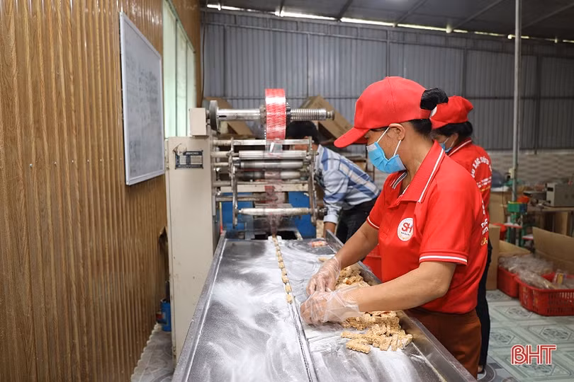 Đậm đà kẹo lạc “OCOP 3 sao” Sửu Hà