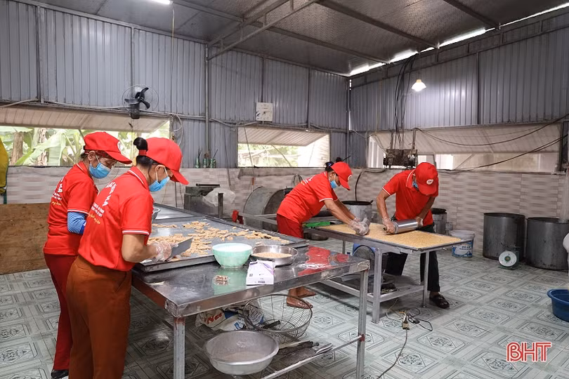 Đậm đà kẹo lạc “OCOP 3 sao” Sửu Hà