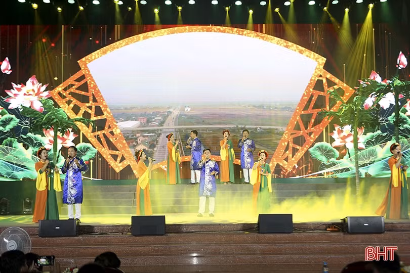 Khai mạc Liên hoan dân ca ví, giặm Nghệ Tĩnh lần thứ V