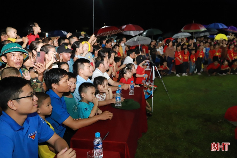 Nhiều hoạt động chào mừng các ngày lễ lớn ở Hương Sơn