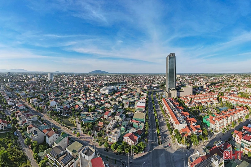 Ứng dụng ICT phát triển đô thị thông minh và IOC ở Hà Tĩnh