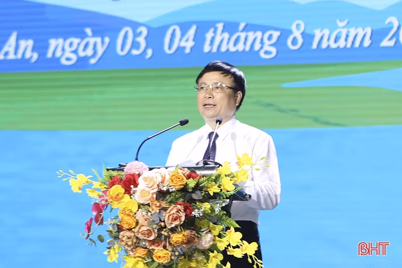 Khai mạc Liên hoan dân ca ví, giặm Nghệ Tĩnh lần thứ V