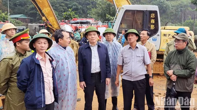 Tìm thấy nạn nhân thứ 4 trong vụ sạt lở đèo Bảo Lộc