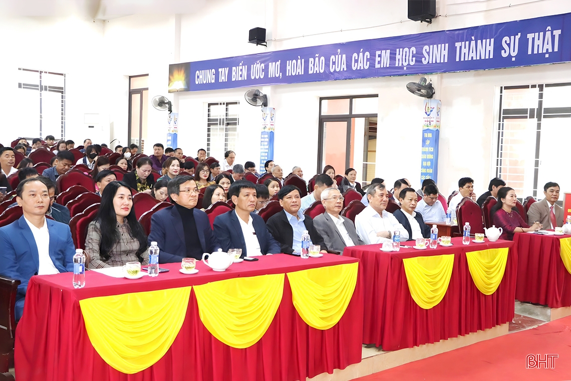 Ra mắt Quỹ khuyến học, khuyến tài Phan Đình Phùng