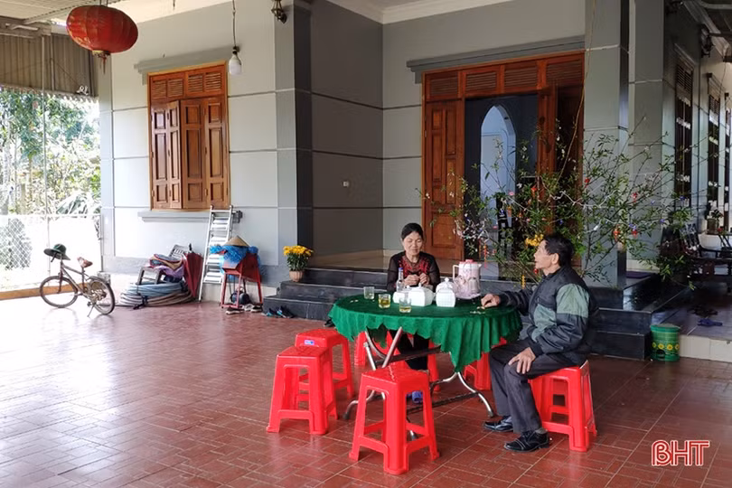 Kiểu kiến trúc độc đáo biến sân thành... phòng khách của người dân Hương Khê