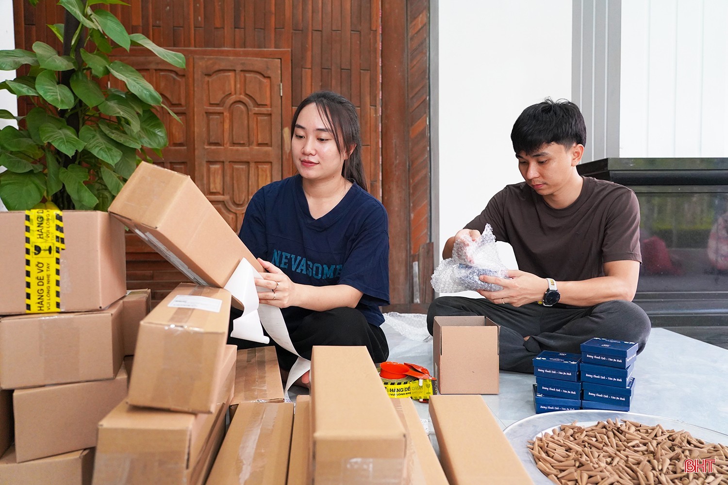 Nhiều cơ sở kinh doanh tại Hà Tĩnh đẩy mạnh phát triển kinh doanh trên các nền tảng thương mại điện tử.