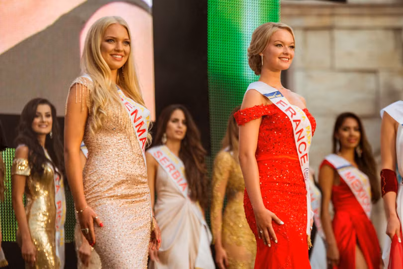 Người đẹp Bỉ đoạt vương miện Miss World Cup 2018