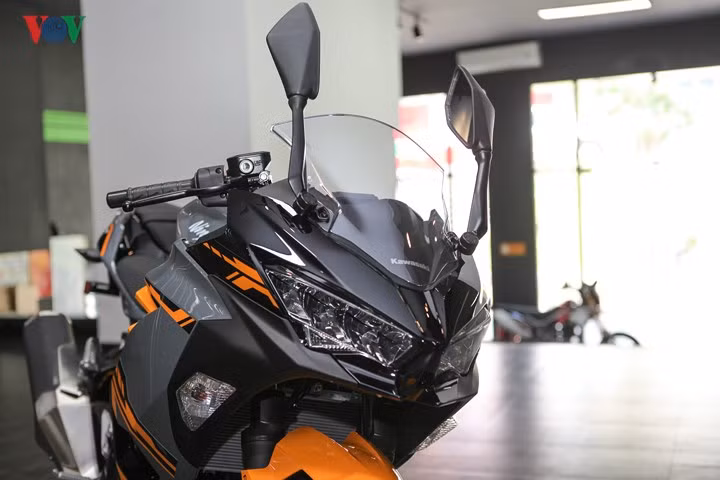 Cận cảnh Kawasaki Ninja 400 ABS 2018 giá 153 triệu đồng