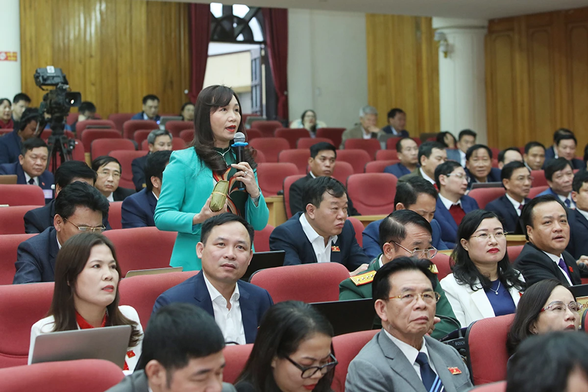 Giám đốc Sở NN&PTNT trả lời các vấn đề đại biểu, cử tri quan tâm