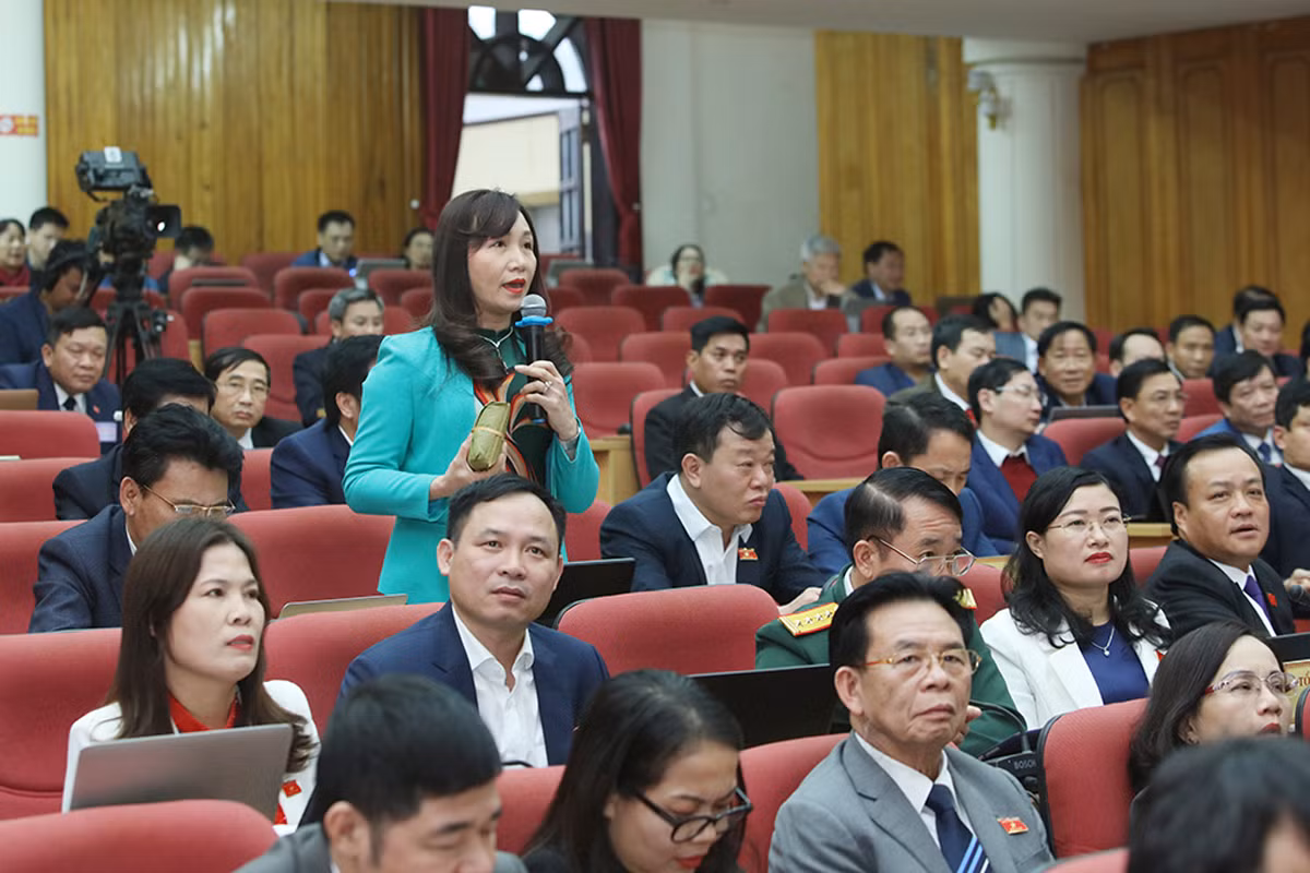 Giám đốc Sở NN&PTNT trả lời các vấn đề đại biểu, cử tri quan tâm