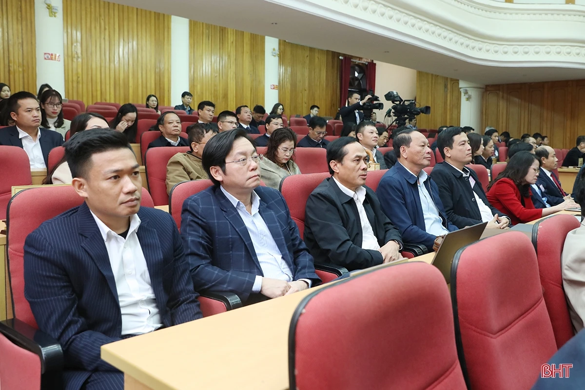 Giám đốc Sở NN&PTNT trả lời các vấn đề đại biểu, cử tri quan tâm