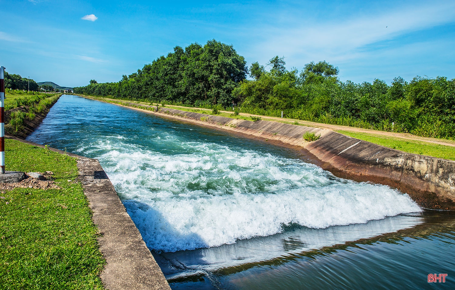 Xuôi dòng Kẻ Gỗ…