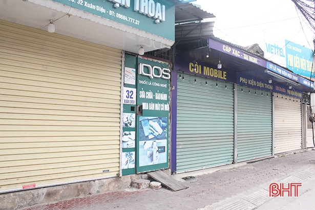 Các quầy hàng không thiết yếu ở TP Hà Tĩnh đã chấp hành việc dừng kinh doanh