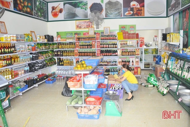 Ngày thứ tư “cách ly xã hội” ở Hà Tĩnh: Siêu thị, chợ dân sinh vẫn đầy ắp hàng, sức mua giảm!