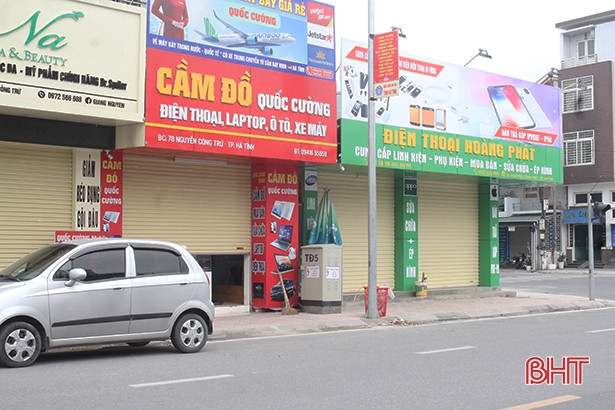Các quầy hàng không thiết yếu ở TP Hà Tĩnh đã chấp hành việc dừng kinh doanh