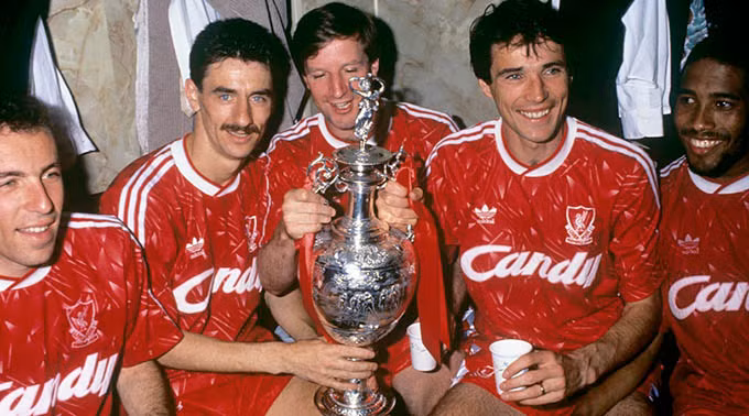 Top 10 áo đấu cổ điển đắt nhất lịch sử