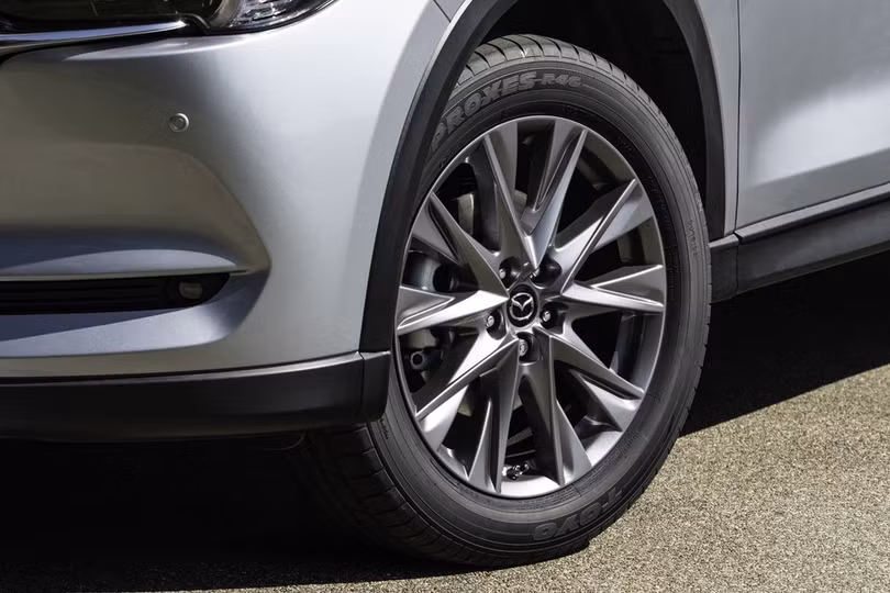 Mazda CX-5 2020 có giá từ 33.000 USD, bổ sung màu mới