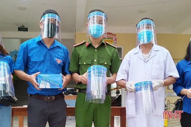 Các địa phương, đơn vị thiết thực hưởng ứng lời kêu gọi toàn dân chống dịch