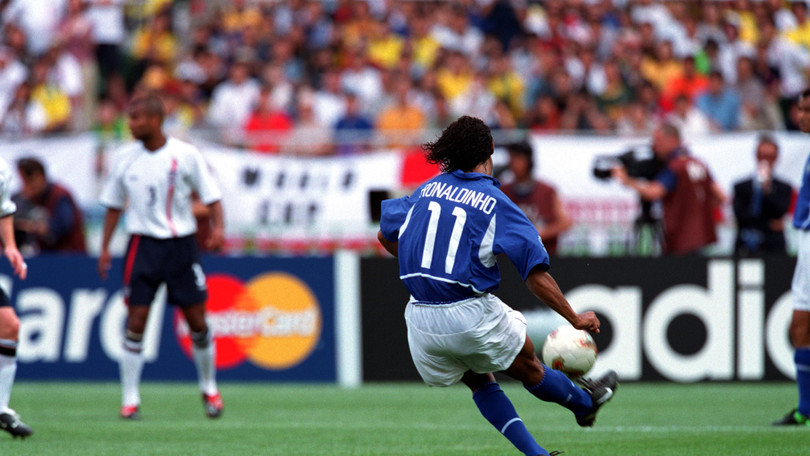 Ronaldinho: Đoạn kết buồn của điệu Samba lạc nhịp