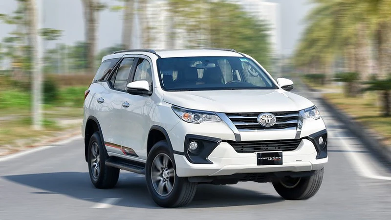 Điểm danh những mẫu xe giảm giá cả trăm triệu đồng đợt dịch Covid-19