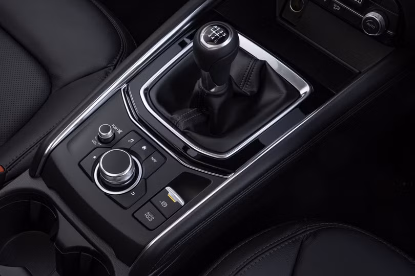 Mazda CX-5 2020 có giá từ 33.000 USD, bổ sung màu mới